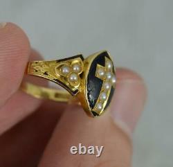 1878 18ct Gold Black Enamel and Seed Pearl In Memory Of Mourning Ring