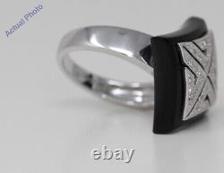 18K White Gold Round Black Enamel Signet Diamond Ring (0.34 Ct H Vs Clarity)