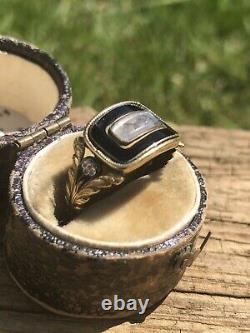 Antique Georgian Black Enamel Locket Front Gold Ring Forget Me Not Shoulders