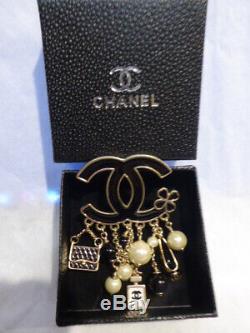 Auth CHANEL Brooch Pin Black Enamel/Gold Tone Metal Large CC Logo Charm France
