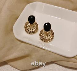 Black Oval Enamel Hollow Circle Fan Retro Elegant Clip Earrings, Gold, Women Her