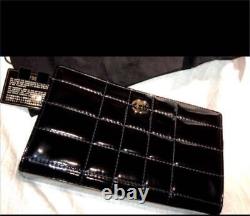 Chanel Enamel Clutch Bag Black Gold Metal Fittings Unisex with Guarantee Card