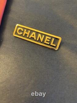 Chanel gold and black colour enamel and metal genuine vintage brooch pin badge