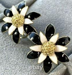 Frascarolo 18K Yellow Gold Black White Enamel Flower Vintage Clip-On Earrings