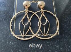 Vintage Gold Black Enamel Pendant Dangly Drop Circle Hoop Ring Pierced Earrings