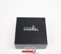 2014 Chanel A61457 Petite Broche Baroque En Émail Noir CC