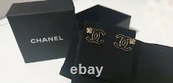 Chanel Émail CC 4 Feuilles Clover Stud Boucles D'oreilles Or Noir