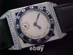Fantastique Art Deco Piping Rock Style Bleu Enamel Lunette Vintage 1930s Wristwatch