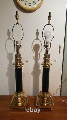 Frederick Cooper 33 Lampes De Table En Laiton Émail Noir Column Kerosene Style