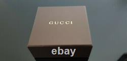 Gucci 2000m Gents Gold Plaqué Noir Enamel Stack Watch Avec Cadran Noir. Gucci Box