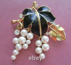 Kunio Matsumoto Crown Trifari Black Enamel Gold Tone Grape Cluster Pearl Brooch