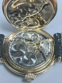 Vintage 1947 Waltham 14k Gold Roy Case Style Militaire Émail Cadran Wristwatch